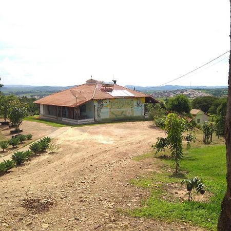 Pousada Terezinha Do Flor São João Batista do Glória Bagian luar foto